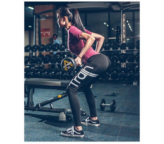 持之以恒加固中央八项规定堤坝（人民观点）