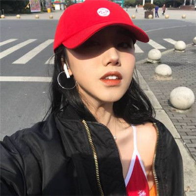 韩国汉江夜间出现黑色不明生物：长达10米 钓鱼男子被吓跑