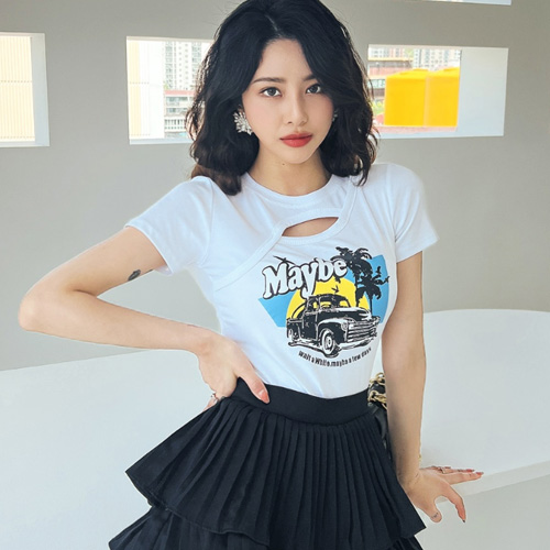 小孩多次甩飞捶打小猫致死