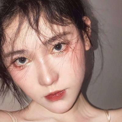 新疆阿勒泰：阿禾公路沿线草木翠绿